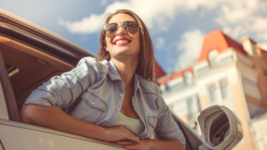 Kit de Emergencia en Carretera: Lo Imprescindible para Mujeres Conductoras 🚗💕